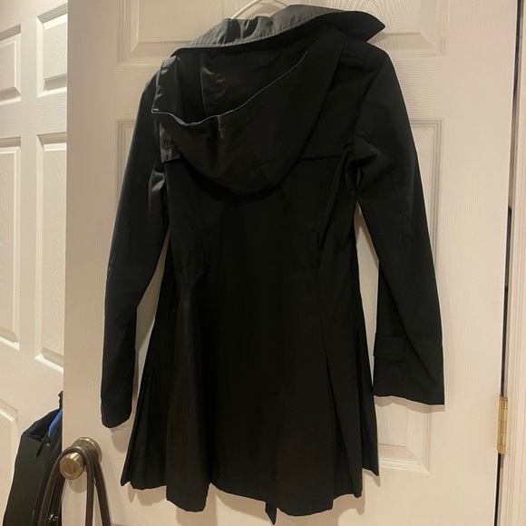 Michael Kors Black Raincoat - Picture 11 of 12
